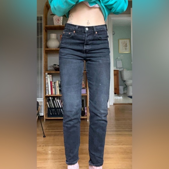 Levi's Wedgie Straight Black Jeans - Picture 6 of 6